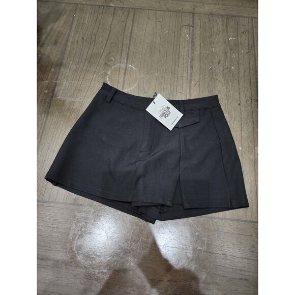 NWT Princess Polly DEUCE SPLIT SKORT BLACK size 2 - Picture 2 of 4
